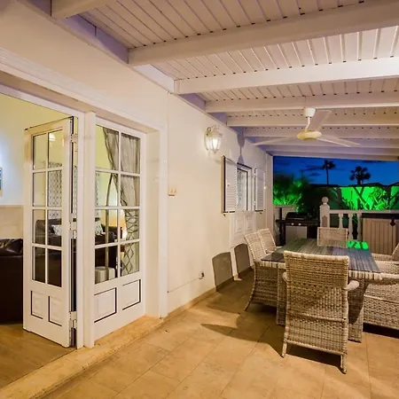 Freesia With Heated Pool And Air Conditionin