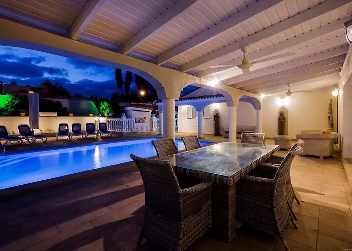 Freesia With Heated Pool And Air Conditionin Villa