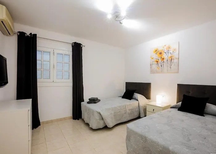 Freesia With Heated Pool And Air Conditionin San Miguel de Abona