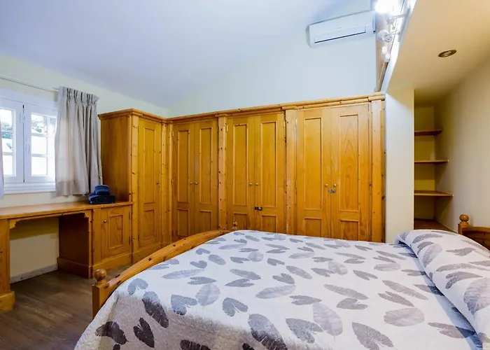 Freesia With Heated Pool And Air Conditionin