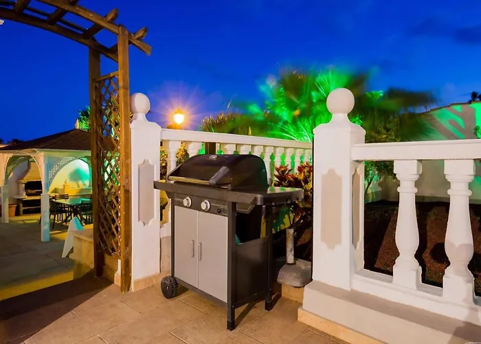 Freesia With Heated Pool And Air Conditionin Villa San Miguel de Abona