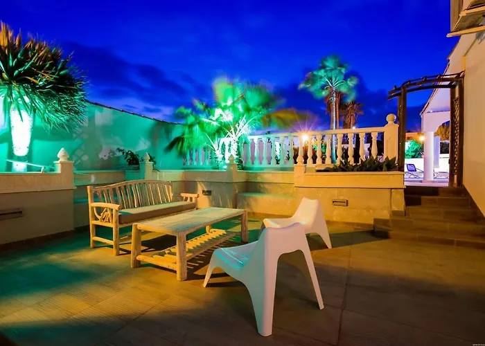 Freesia With Heated Pool And Air Conditionin San Miguel de Abona