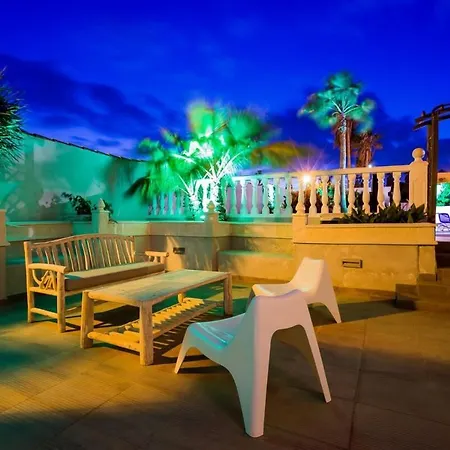 Freesia With Heated Pool And Air Conditionin סן מיגל דה אבונה